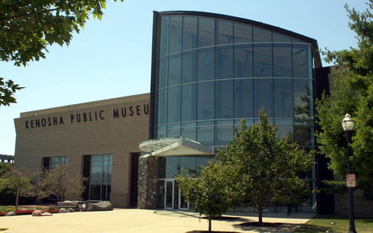 Museums near Kenosha, free Museums near Kenosha, cheap Museums near Kenosha, what are the Museums near Kenosha, where can I see a Museums near Kenosha, show me Museums near Kenosha